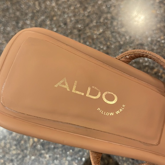 OKURRA Aldo heeled nude elastic square toed sandals - Picture 4 of 7